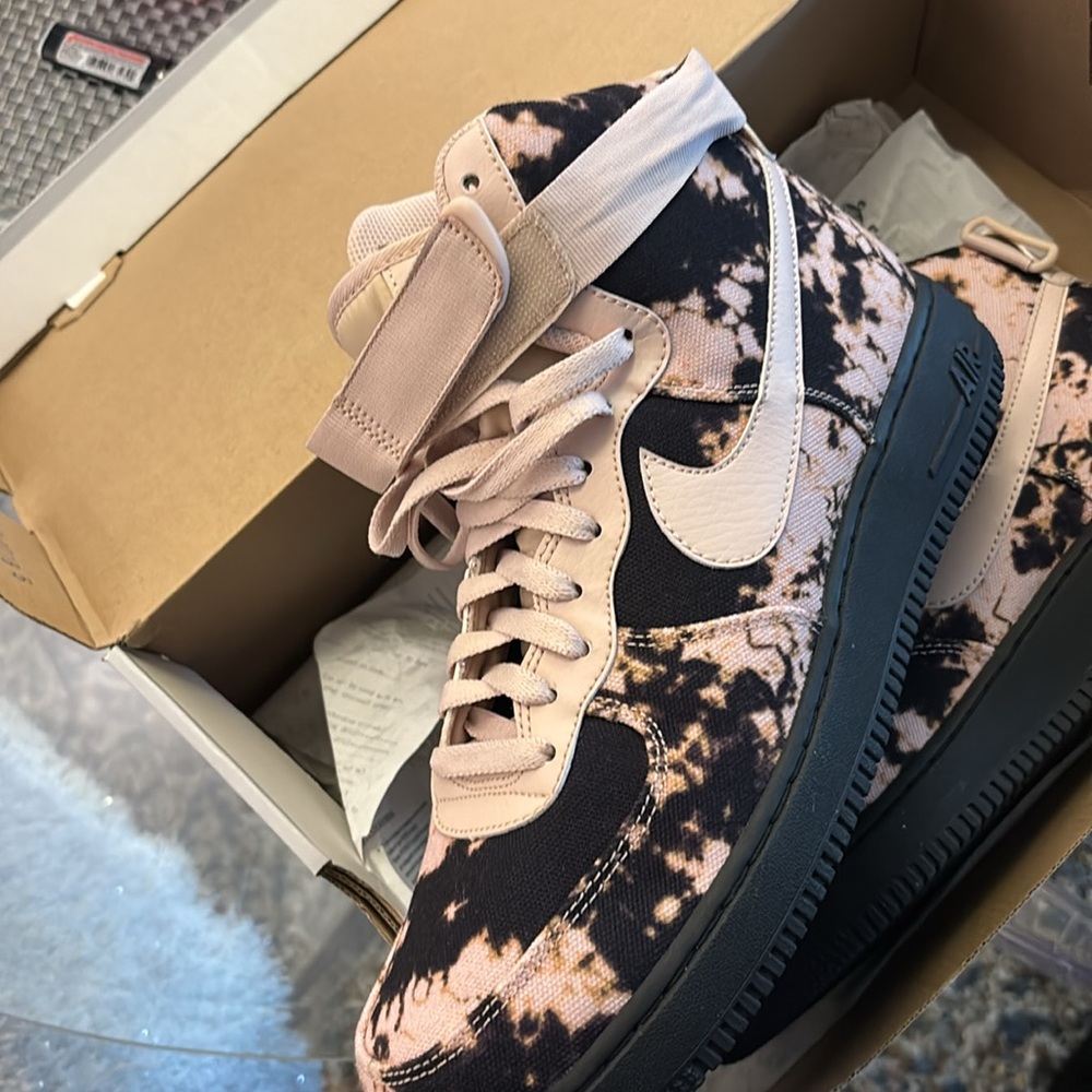 Nike - Picture 5 of 6